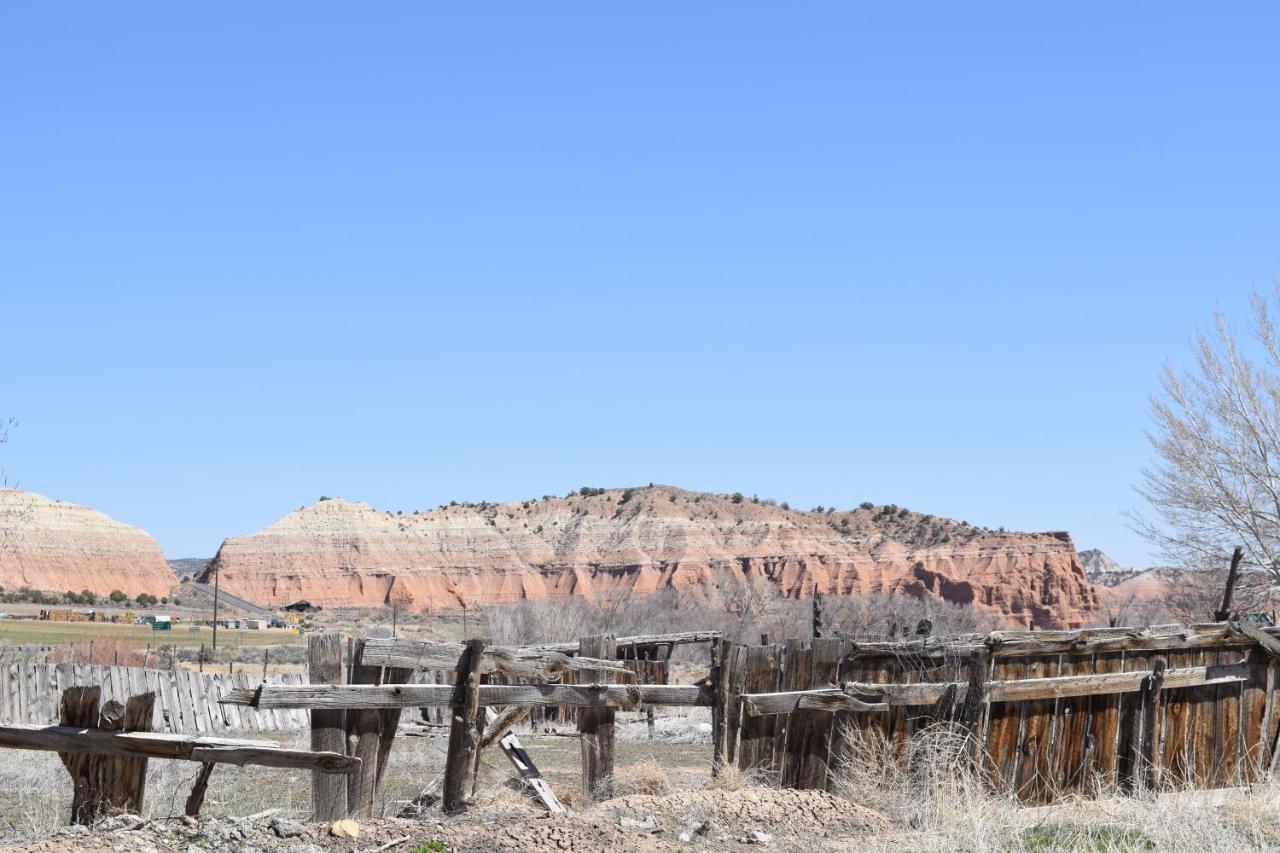 Log Cottages At Bryce Canyon #2 Cannonville Esterno foto